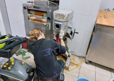 Καθαρισμός Αρτοποιείου στη Λάρισα